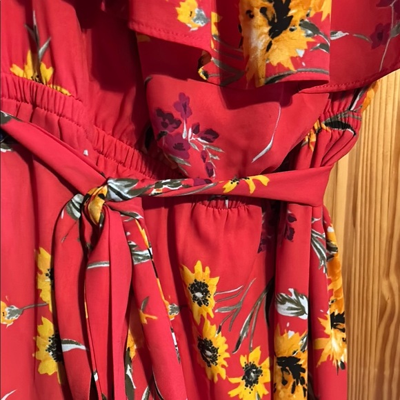 Express Red Floral Off-Shoulder Midi Dress - Picture 4 of 10